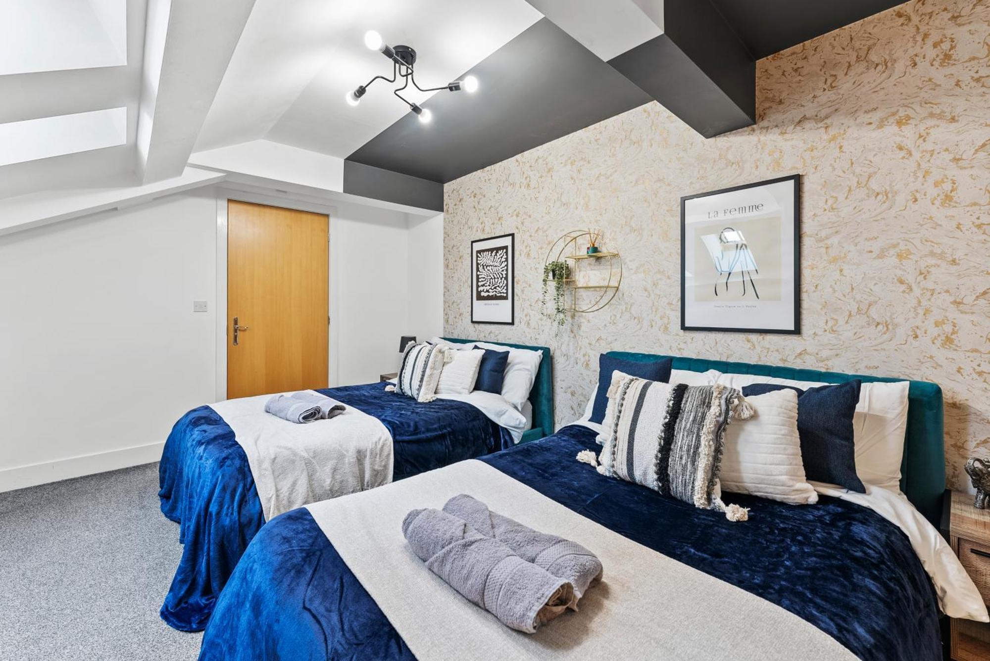 30 Percent Off! Lovely Yorkshire Duplex - Sleeps 6 - Netflix Дьюсбери Экстерьер фото